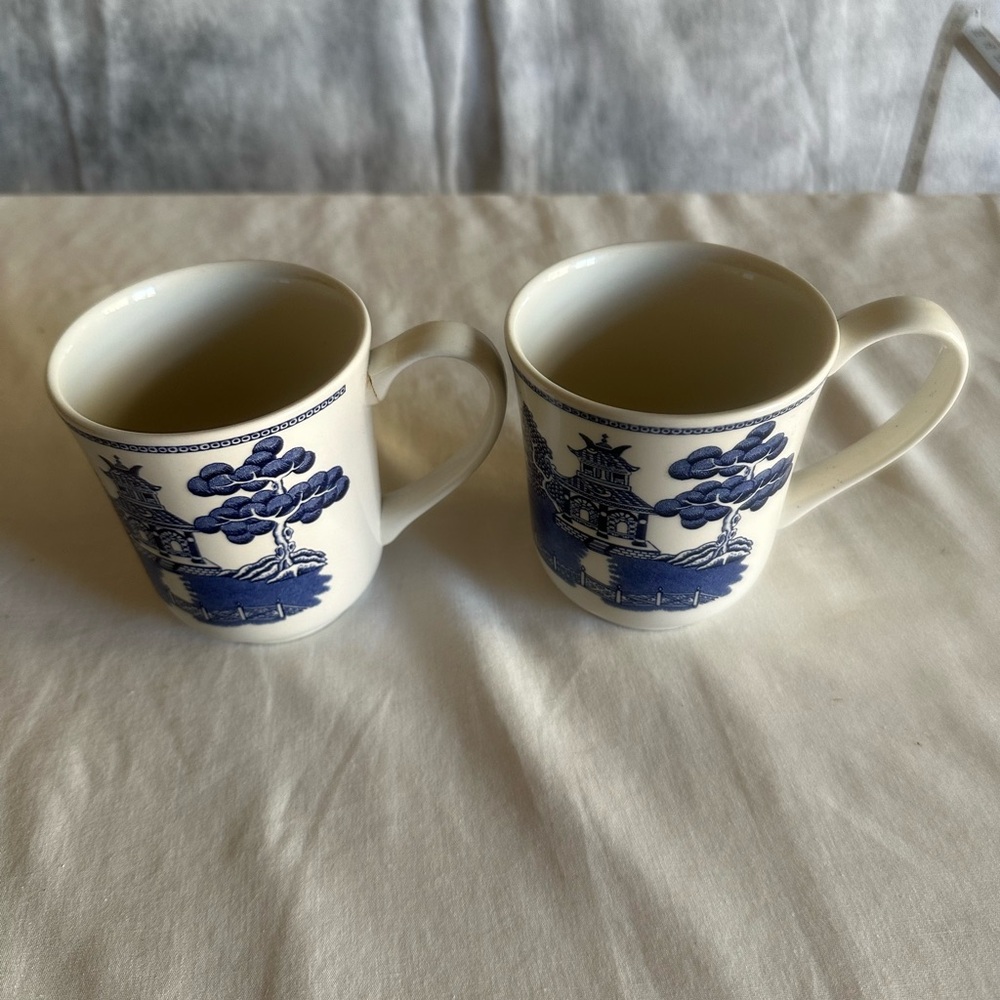 SET OF 2 COFFEE MUGS VINTAGE MADE IN ENGLAND CHURCHILL WILLOW BLUE